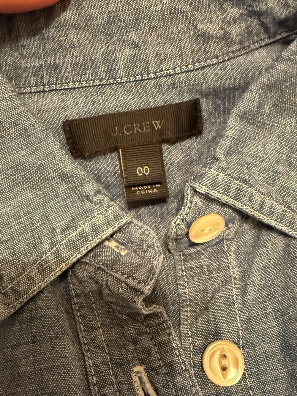 J. Crew | Chambray Button-Down Shirt in Blue | Size = 00 - Picture 5 of 7
